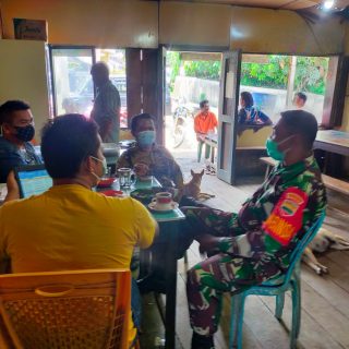 Babinsa Koramil 05/Tanah Pinem Bersama Babinkamtibnas Rutin Laksanakan Komsos