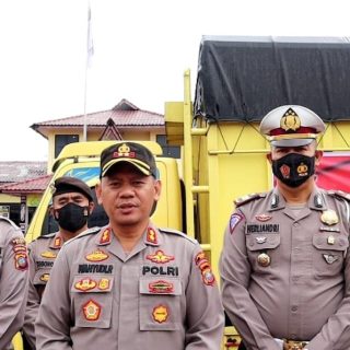 Kapolres Dairi lepas Bantuan Kemanusiaan Dari Polres Dairi Untuk Korban Gempa Bumi Kabupaten Tapanuli Utara