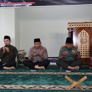 Polres Dairi Gelar Doa Bersama Forkopimda dan Suporter Bola Untuk Korban di Stadion Kanjuruhan