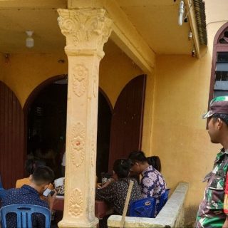 Ciptakan Situasi Kondusif Babinsa Laksanakan PAM Gereja.