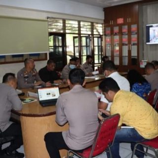 Kapolres Dairi Beserta PJU mengikuti Kegiatan Zoom Meeting Dari Polda Sumatera Utara Kesiapan Kunjungan Kompolnas