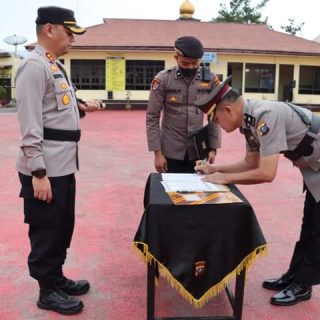 Kapolres Dairi Pimpin Upacara Serah Terima Jabatan Di Lingkungan Polres Dairi