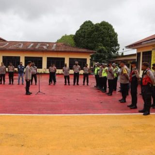 Kapolres Dairi Beri Bimbingan Dan Arahan Kepada Personil Pengamanan Audensi&nbsp; Kelompok Tani Marhaen