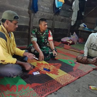 Babinsa Koramil 05 Tanah Pinem,Anjangsana Ke Rumah Warga Binaan.