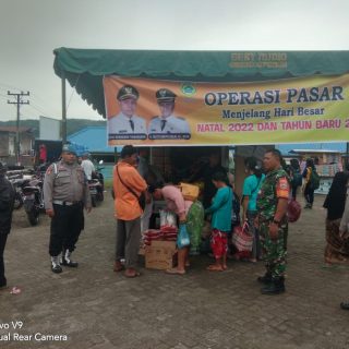 Jelang Natal Dan Tahun Baru,Koramil Beserta Polsek Sukaramai Intensifkan Patroli Di Pasar