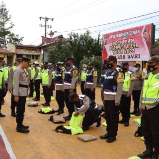 Polres Dairi Laksanakan Apel Ranmor Dinas Dan Pengecekan Kelengkapan Personil Dalam Rangka Kesiapan Operasi Lilin Toba-2022