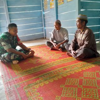 Babinsa Koramil 05 Tanah Pinem Giat Komsos Di Desa Sinar Pagi