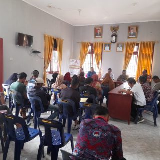 Personil Koramil 06 Kerajaan Hadiri Rapat Kordinasi Ketentraman Desa