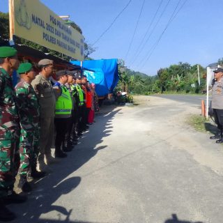 Personil Babinsa Koramil 06 Kerajaan Laksanakan Pos Pam Nataru