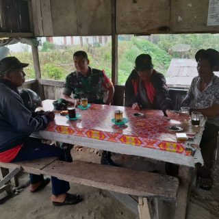 Pererat Hubungan Dengan Masyarakat Babinsa Koramil 05 Tanah Pinem Komsos Dengan Warga Binaan