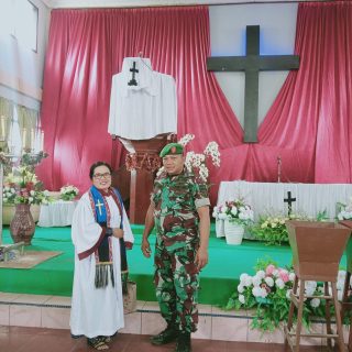 Babinsa Koramil 07 Salak Laksanakan Pengamanan Ibadah Mingguan