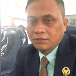 Alfriansyah Ujung Anggota Dewan&nbsp; Komisi 3 DPRD Dairi,Minta Pemotongan Insentif Vaksinator sebesar 75 persen Dinkes Dairi Di Audit.