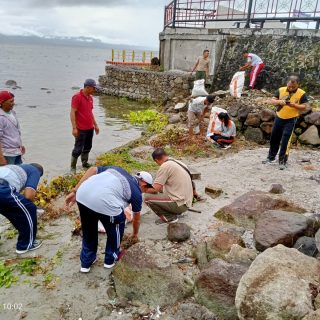 Dukung Pariwisata Personil Koramil 01 Sumbul Ajak Warga Gotong Royong