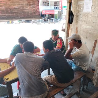 Jalin Silahturhami,Babinsa Koramil 05 Tanah Pinem Komsos Bersama Warga Binaan