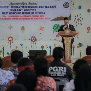Bupati Dairi Melantik Pengurus Ikatan Guru Taman Kanak Kanak Indonesia Persatuan Guru Republik Indonesia IGTKI-PGRI