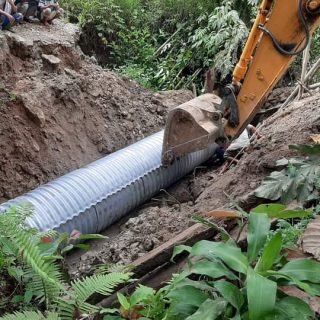 Gerak  Cepat,Pemkab Dairi Melalui BPBD dan PUTR Perbaiki Jembatan Amblas di Desa Pandan