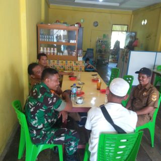 Mempererat Silahturhami ,Babinsa Koramil 05 Tanah Pinem,Anjang sana Kerumah Warga
