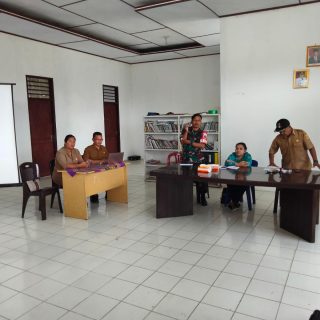 Dukung Program Kesehatan Masyarakat Babinsa Hadiri Rapat Rembuk Stunting