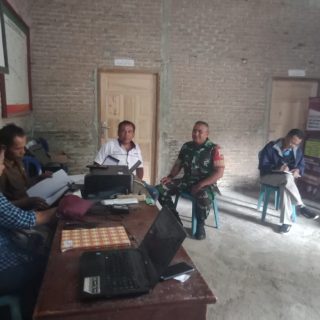 Tingkatkan Hubungan Harmonis Babinsa Anjangsana Di Kantor Desa