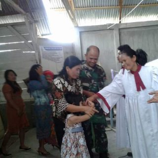 Babinsa Koramil 01 Sumbul Melaksanakan, Ibadah Minggu Bersama Warga