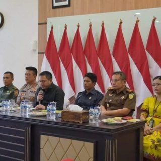 Bupati Pakpak Bharat, Franc Bernhard Tumanggor membuka Rapat Koordinasi Forum Komunikasi Pimpinan Daerah Pakpak Bharat 