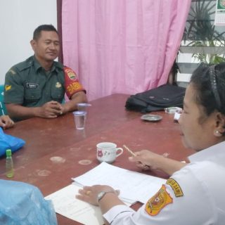 Tingkatkan Hubungan Harmonis Babinsa Koramil 01 Sumbul Anjangsana Ke Kantor Desa