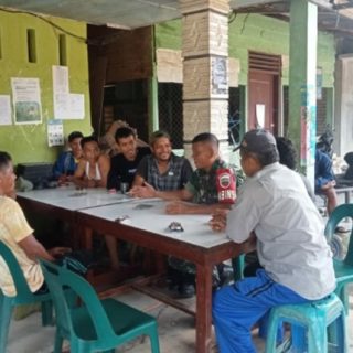 Wujudkan Keakraban, Babinsa Koramil 06/kerajaan Bincang santai dengan Warga Binaan