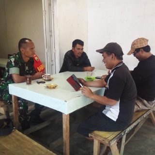 Jalin Hubungan Kekeluargaan,Babisa Koramil 03 Parongil Komsos Dengan Warga Binaan