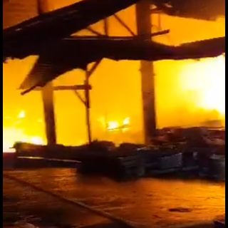 Lapak Pedagang Pusat Pasar Sidikalang Terbakar