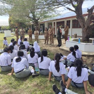 Tinjau Kesiapan Paskibraka,Ini Yang Di Sampaikan Camat  Kepada Siswa Siswi SMA N 1 Silima Pungga Pungga