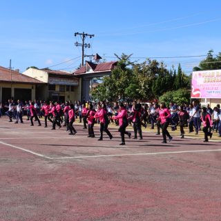 Sambut Hari Jadi Polwan Dan HKGB,Polres Dairi Gelar Senam Bersama