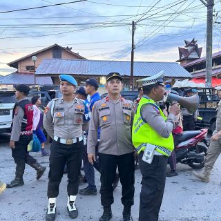 Ciptakan Rasa Aman Dan Nyaman Di Area Publik, Polres Dairi Gelar Pengamanan Di Pusat Pasar Sidikalang.