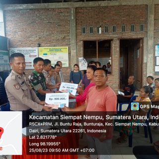 Babinsa Bersama Bhabinkamtibmas Hadiri Penyaluran BLT DD Desa Buntu Raja