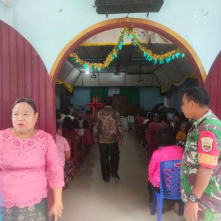 Babinsa Koramil 05 Tanah Pinem Laksanakan Pengamanan Ibadah Di Gereja GBKP Kuta Buluh