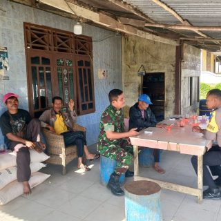 Komsos Di Wilayah Binaan,Cara Babinsa Dan Bhabinkamtibmas Dekatkan Diri Dengan Warga