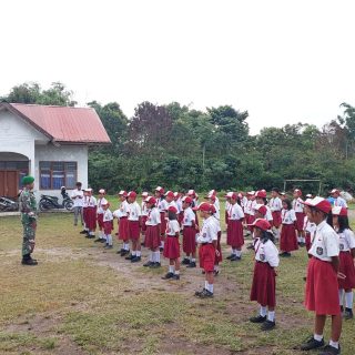 Babinsa Berikan Materi Wasbang ke Pelajar Sekolah
