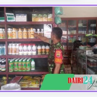 Serda Eriston Simbolon,Babinsa Koramil 01 Sumbul Sambangi Kios Pupuk Dan Obat Pertanian