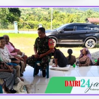 Babinsa Koramil 07/ Salak Komsos Dengan Para Lansia