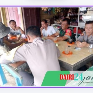 Serap Informasi Dari Warga, Babinsa Bersama Bhabinkamtibmas Komsos di Warung Kopi