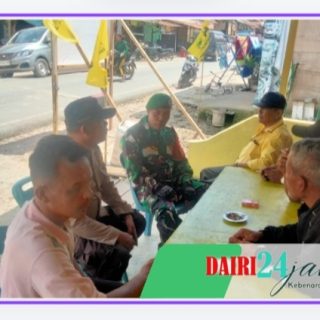 Sinergitas Babinsa dan Bhabinkamtibmas Melaksanakan Komsos Dengan Masyarakat