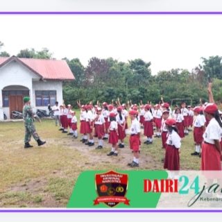 Babinsa Berikan Materi Wasbang ke Pelajar Sekolah   