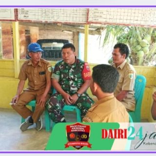 Sambangi Kantor Desa, Babinsa Koramil 06/ Kerajaan Lakukan Rapat Koordinasi Bersama Perangkat Desa