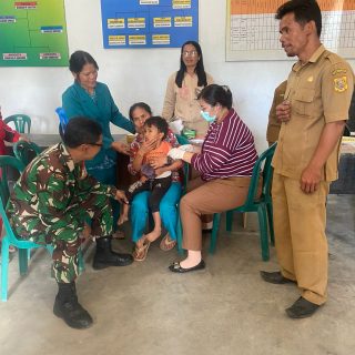 Wujudkan Balita Sehat, Babinsa Dampingi Pelaksanaan Posyandu 