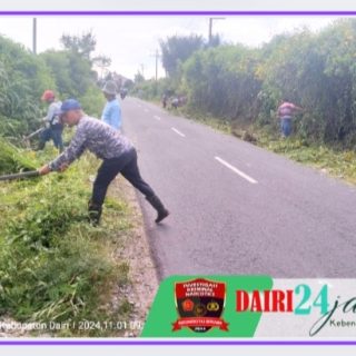 Galakkan Semangat Gotongroyong, Kepala Desa Hutaimbaru Ajak Perangkat Desa Laksanakan Jumat Bersih