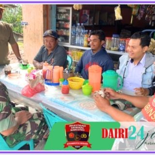 Pererat Silaturahmi, Babinsa Komsos Dengan Warga di Desa Binaan