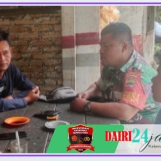 Wujudkan Kedekatan, Babinsa Koramil 06/ Kerajaan Komsos Dengan Warga Desa Sukaramai