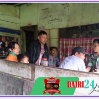 Babinsa Koramil 05/ TP Komsos Bersama Warga Desa Harapan