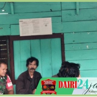 Babinsa Komsos Dengan Warga Sekaligus Pantau Wilayah Binaan