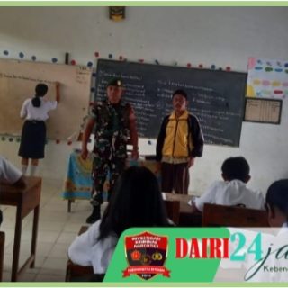Babinsa Koramil 01/ Sumbul Melaksanakan Penyuluhan dan Pembinaan Siswa/i SMPN 1 Sumbul