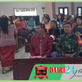 Pastikan Aman dan Nyaman, Babinsa Koramil 06/ Kerajaan Laksanakan Pengamanan Gereja